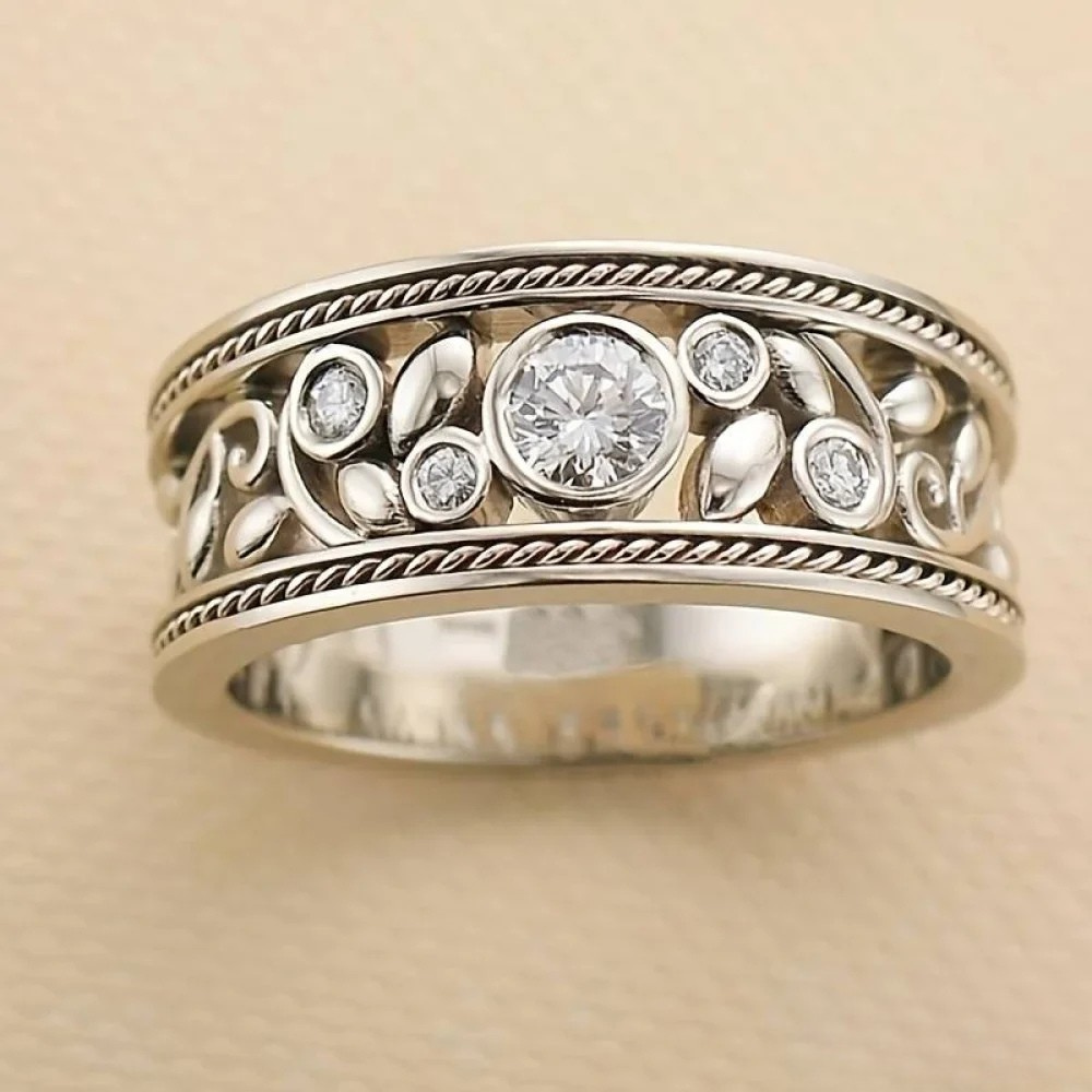 Antiker Silberring mit Zirkonia