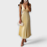 Dorte - Sommerkleid mit Rückenausschnitt und Faltenrock