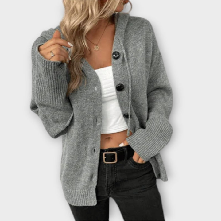 Anette – Strikket cardigan med knapper
