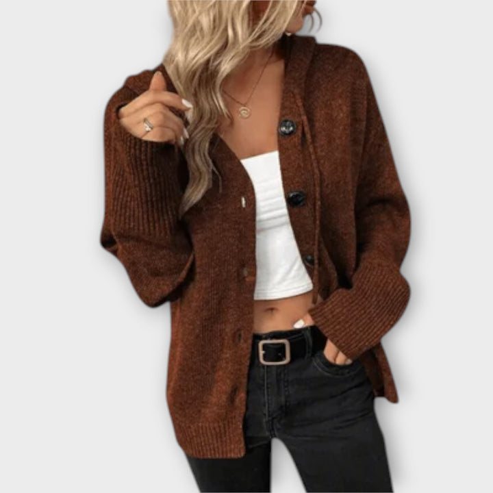 Anette – Strikket cardigan med knapper