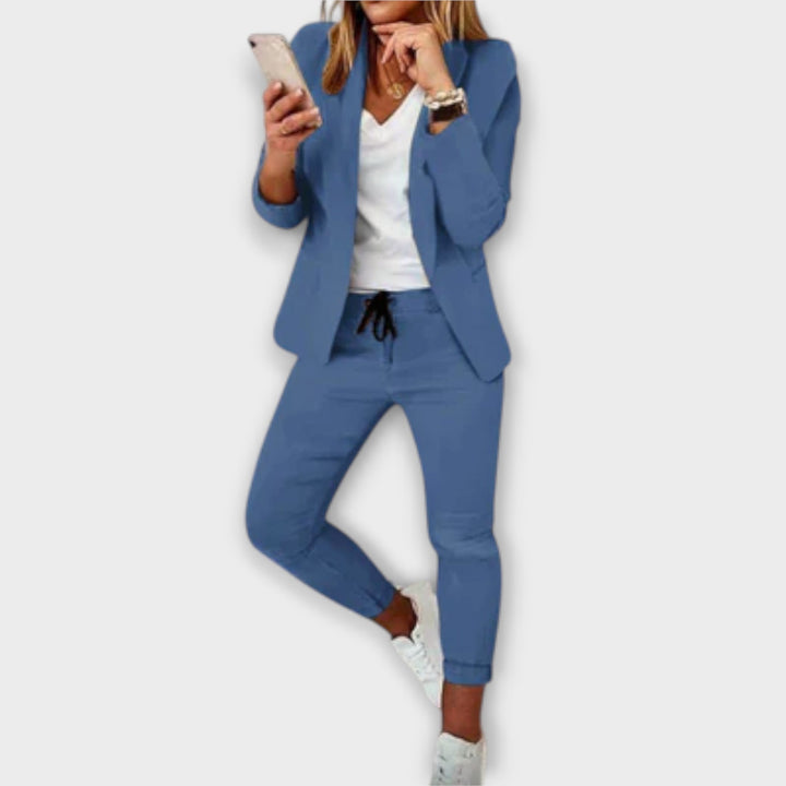 Anne – elegant og behageligt blazer-sæt