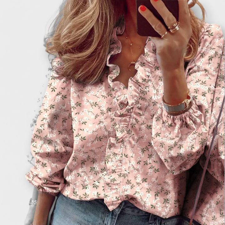 Marianne - Elegant bluse med flæser