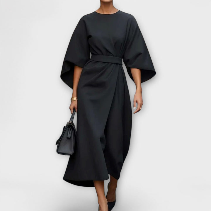 Susanne – Elegant kjole med ærmer