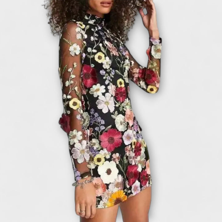 Anette – Kjole med 3D-blomstermønster