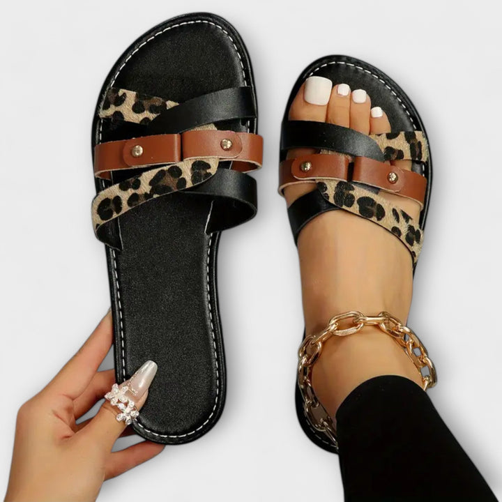 Leopardmønstrede sandaler med krydsremme
